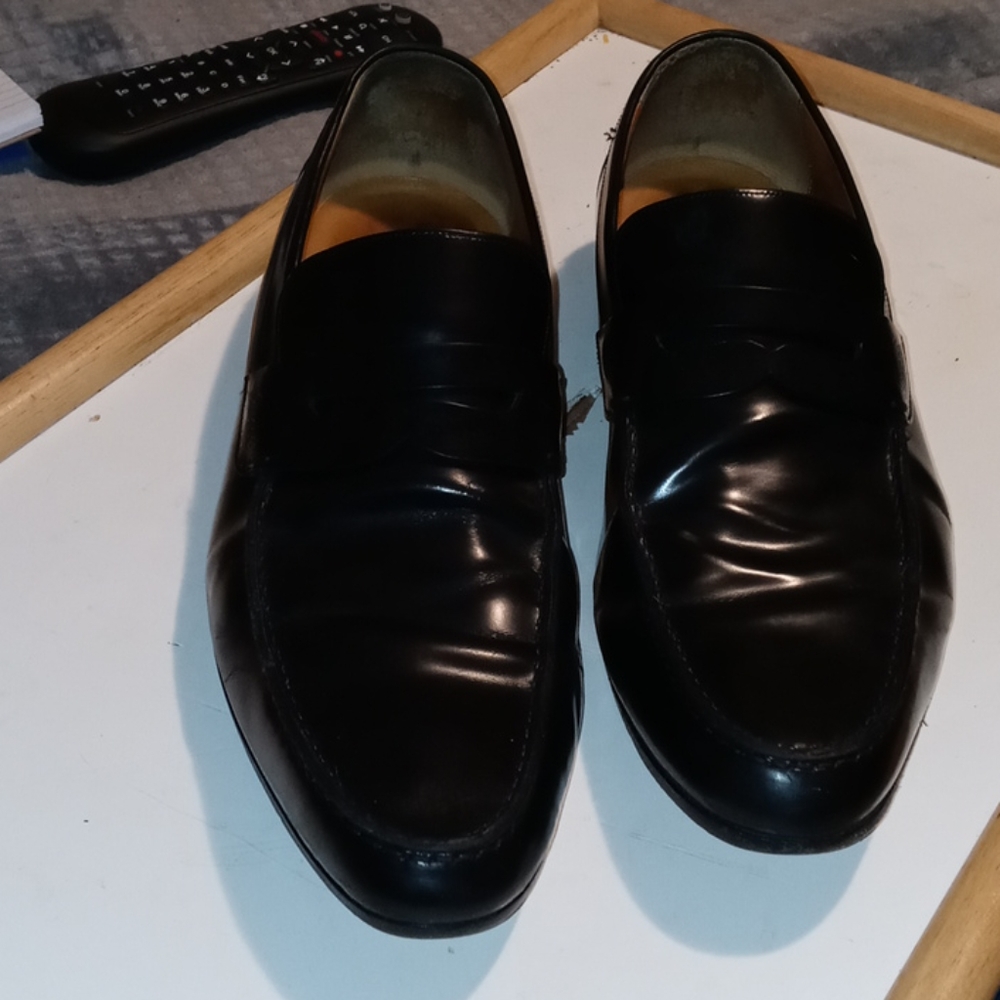 Black Gucci dress shoes